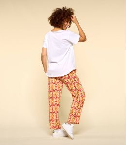 CLYDE BOHO RED Modal broek voor dames - - Storiatipic CLYDE BOHO RED Modal broek voor dames - - Storiatipic