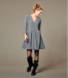 EVA FLEURS ANTHRACITE Robe en Viscose pour Femme - Essentiels d'hiver - Storiatipic EVA FLEURS ANTHRACITE Robe en Viscose pour Femme - Essentiels d'hiver - Storiatipic