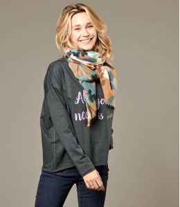 Bufanda de lana para mujer OFELIE 80 x 190 cm - Winter Essentials - Storiatipic Bufanda de lana para mujer OFELIE 80 x 190 cm - Winter Essentials - Storiatipic