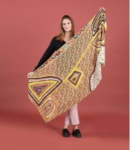 ADJA Wollschal, Stickerei - - Storiatipic ADJA Wollschal, Stickerei - - Storiatipic