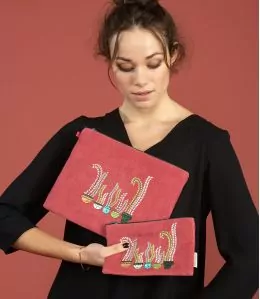 VANITY VELOURS ROSE Pochette en Coton couleur Rose pour Femme Storiatipic - 1