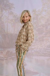 IRIS IKAT Blusas y camisas Modal, Viscosa - - Storiatipic IRIS IKAT Blusas y camisas Modal, Viscosa - - Storiatipic