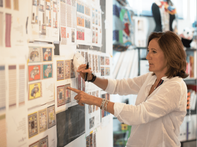 Marie Gozard, créatrice de foulards, de pret-à-porter et de maroquinerie